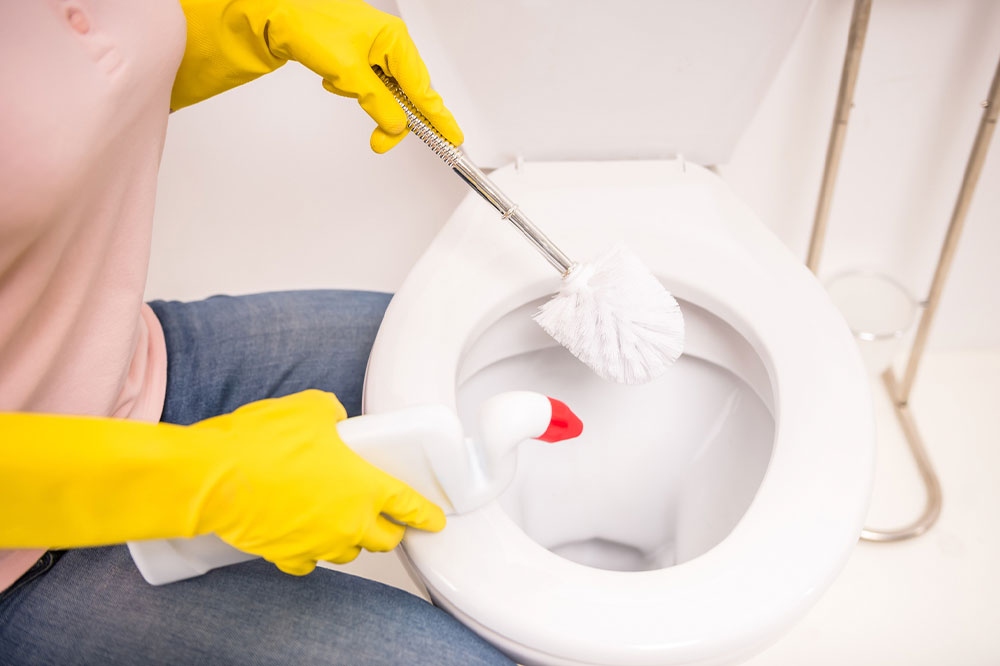 Top 7 toilet cleaning mistakes to avoid